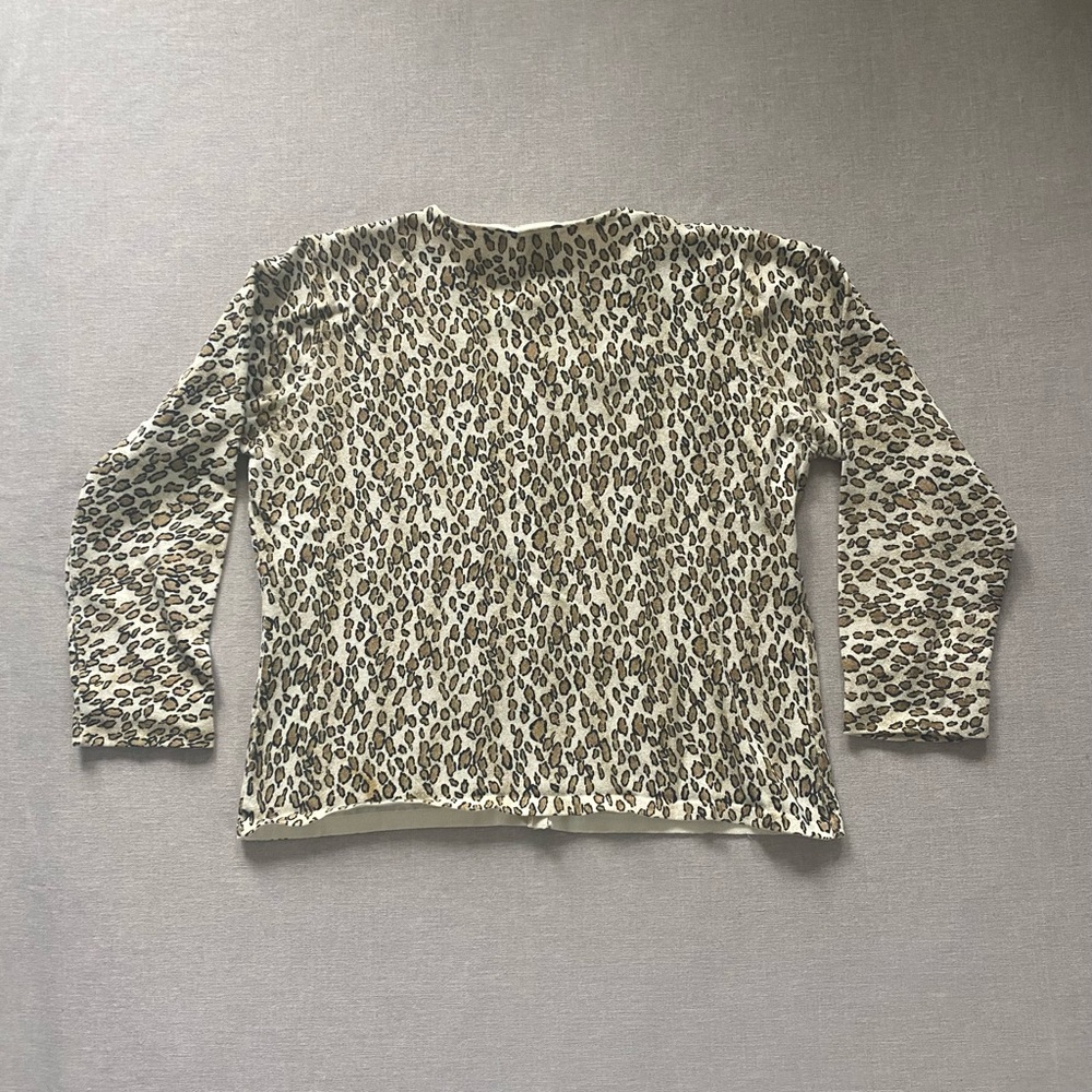 Liz Claiborne leopard print cardigan. - Picture 7 of 11